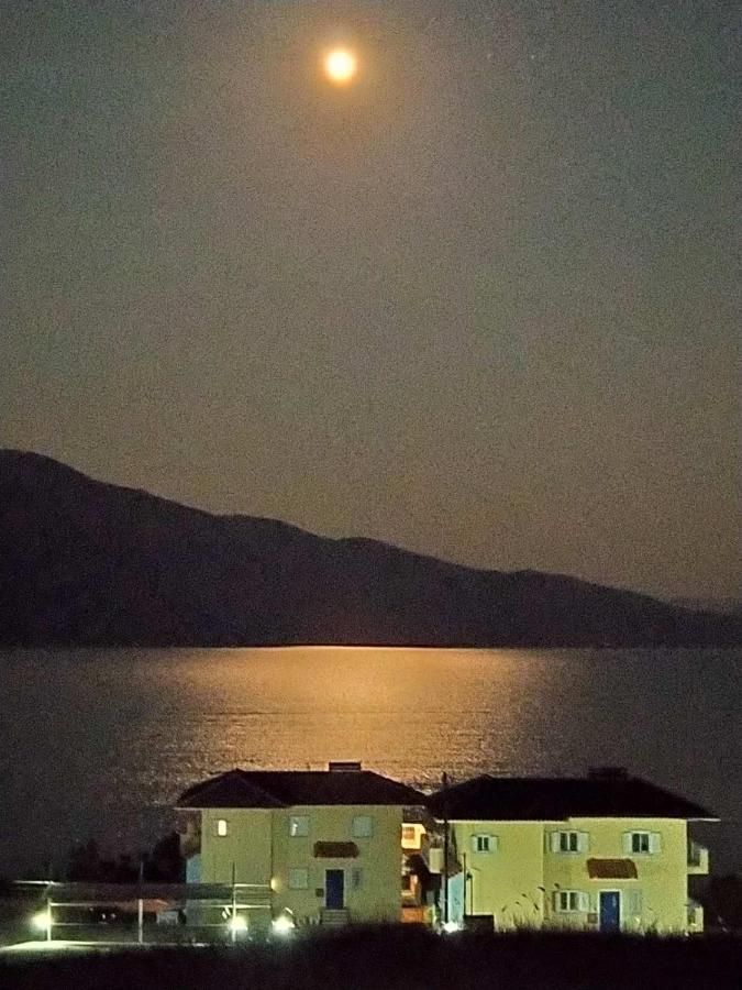 Beachfront Houses Pogonia Luaran gambar